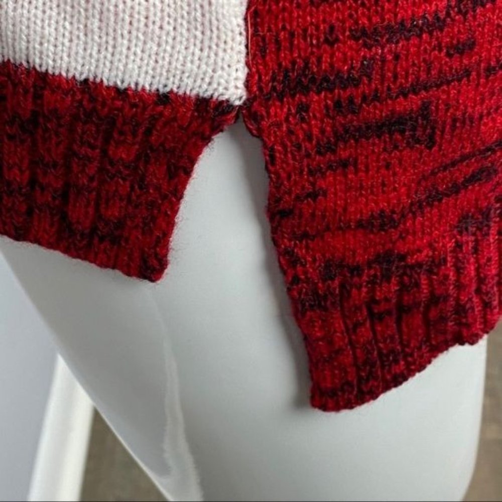 United States Sweaters Penguin Holiday Sweater Size Medium - Picture 6 of 7